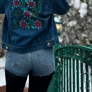 Chaqueta Jean con bordado