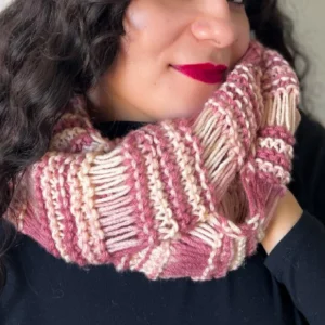 Mix Pink Neck Warmer made of Alpaca fiber and blends