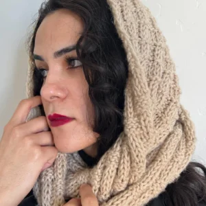 Cuellera beige de fibra de alpaca y mezclas